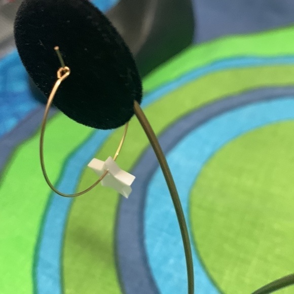 Vinca acrylic and metal star hoops - Picture 5 of 6